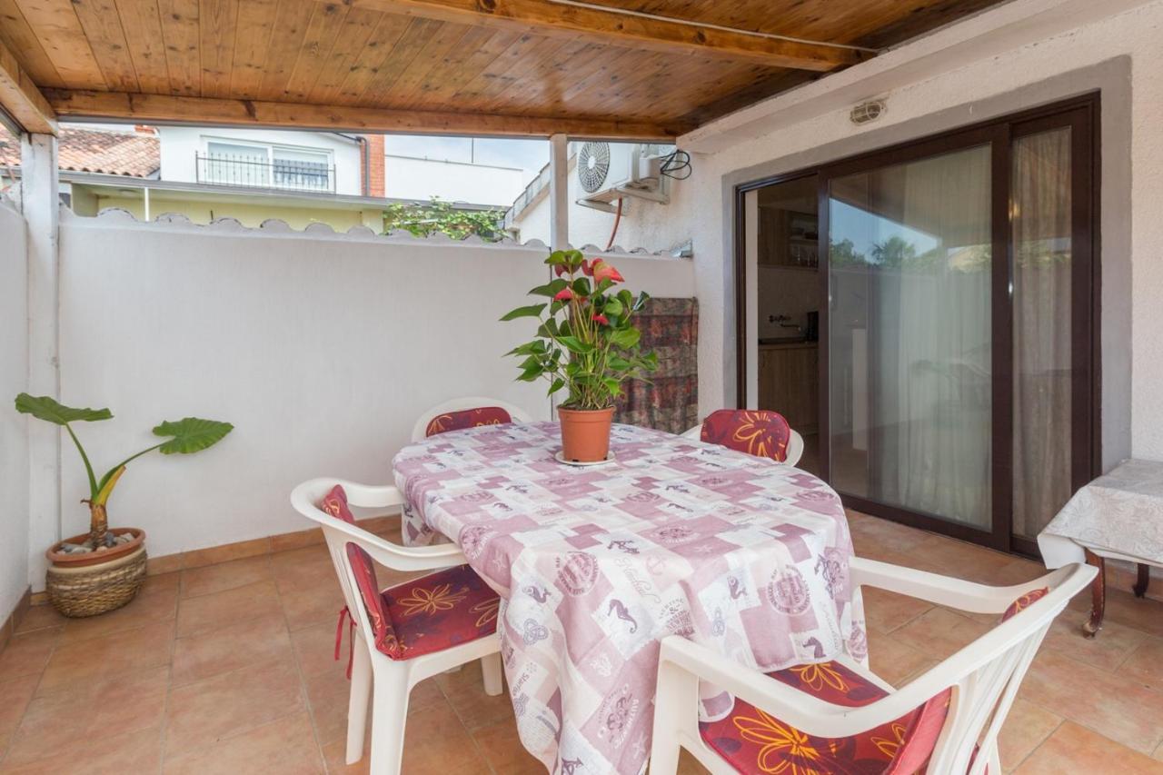Apartman Ana Poreč Exterior foto