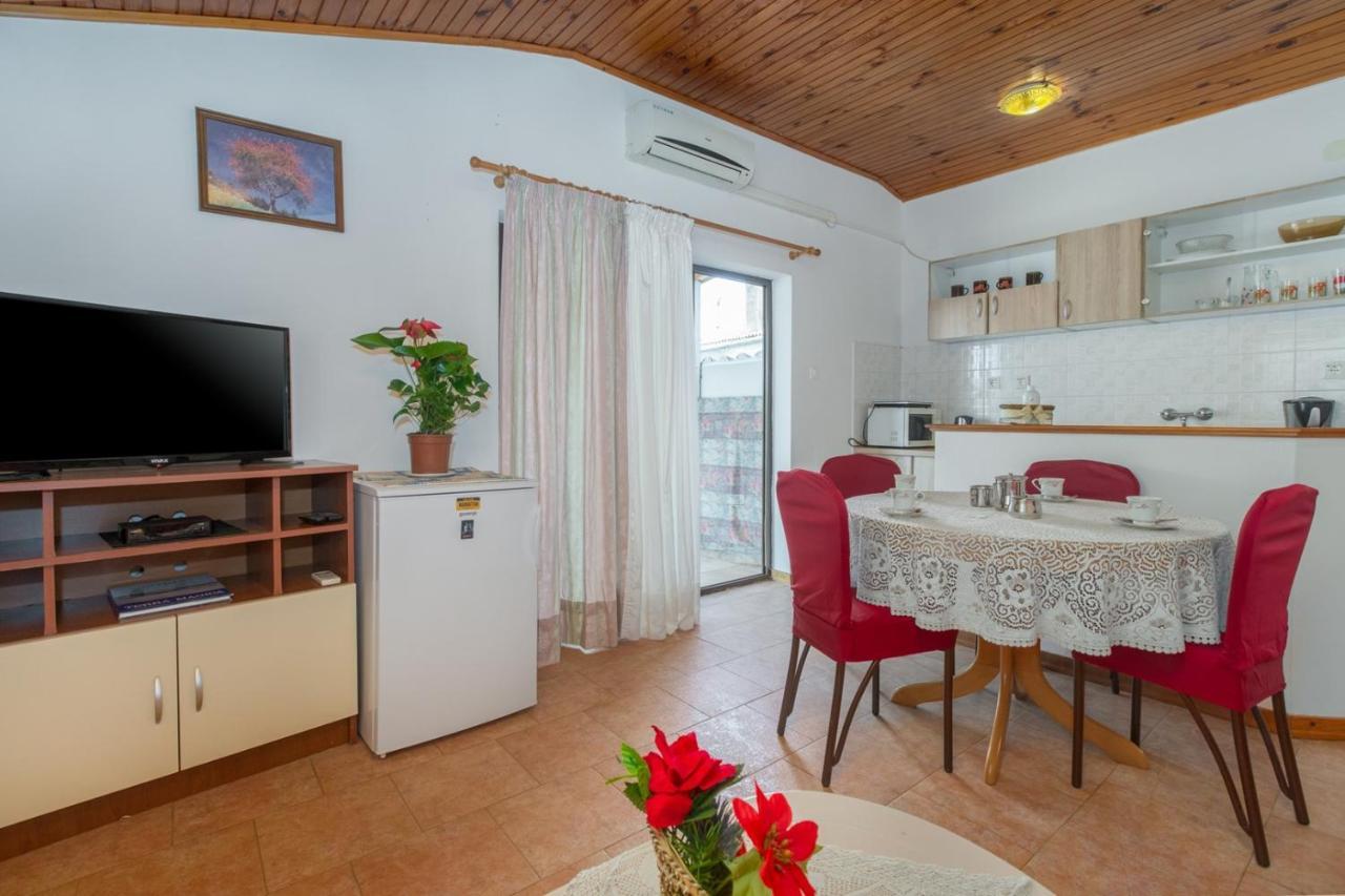 Apartman Ana Poreč Exterior foto