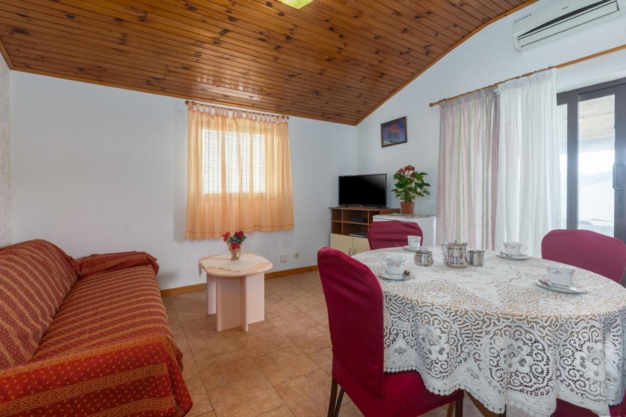 Apartman Ana Poreč Exterior foto